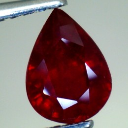 RUBINO NATURALE GOCCIA 1,52 CT. 