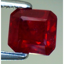 RUBINO NATURALE OTTAGONALE 1,53 CT. 