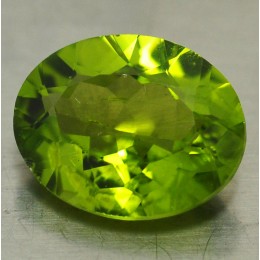 https://preziosepietre.com/18263-thickbox_default/peridot-.jpg