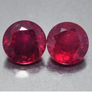RUBY NATURALS COUPLE 3.86 CT.