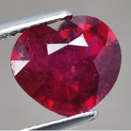 NATURAL RED RUBY HEART CUT CT.3.15