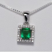 EMERALD IN SILVER PENDANT