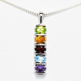 Beautiful pendant with mix gemstone