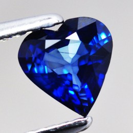 NATURAL SAPPHIRE HEART SHAPE CT 0.76